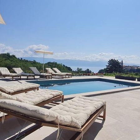 Apartmani Mariosa Vrbnik Ngoại thất bức ảnh
